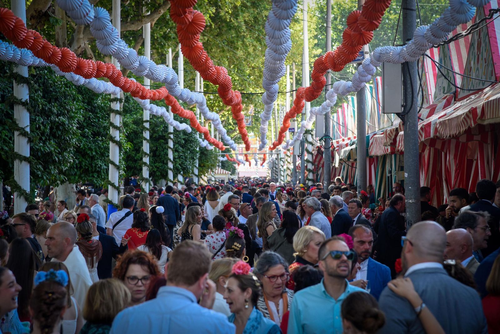 Régimen jurídico y tradición en las casetas de la Feria de Sevilla