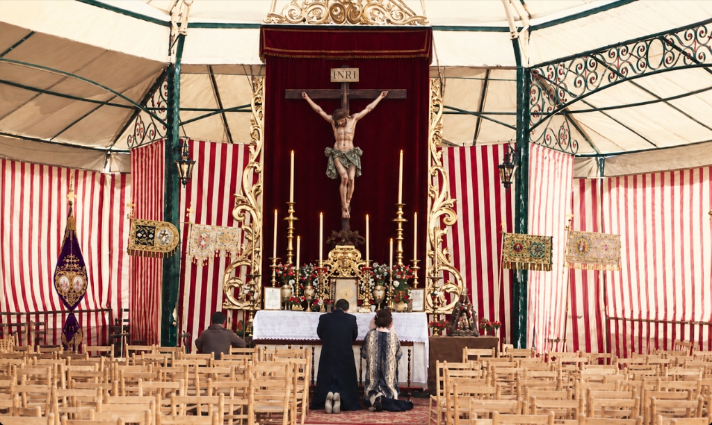 El Cristo de la Buena Muerte en la caseta del Real Círculo de Labradores en 1965